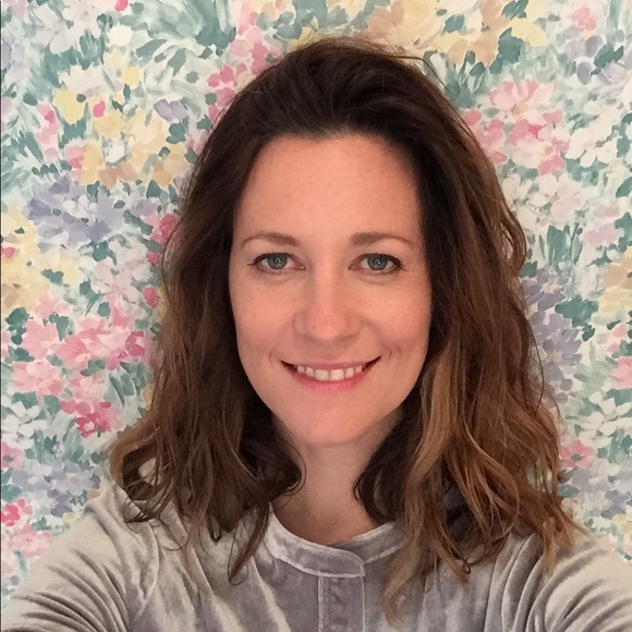 Meet your Posher, Liz - Picture 1 of 1